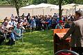 Im Biergarten des Hubertushofs in Fährbrück hielt der bayerische Innenstaatssekretär Sandro Kirchner beim Hubertusfest eine Rede über die Bedeutung des Ehrenamts.