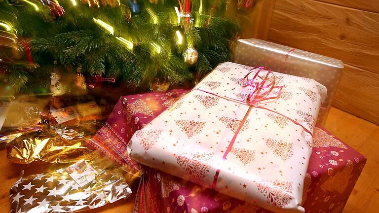 Was liegt wohl unter dem Christbaum? Verschiedene Geschäftsleute aus dem Kreis Haßberge berichten, wie das Weihnachtsgeschäft gelaufen ist.