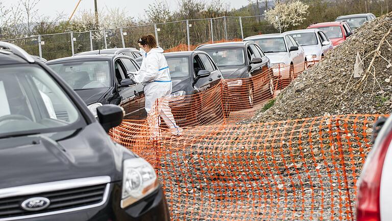 Wenn sich die Sieben-Tages-Inzidenz weiter so positiv entwickelt, dürften die langen Autoschlagen im Wonfurter Corona-Testzentrum bald der Vergangenheit angehören.&nbsp;