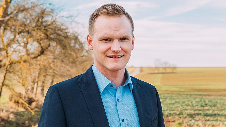 Oerlenbachs Bürgermeister Nico Rogge freut sich, dass sich mit McDonald's eine weitere Weltmarke auf seinem Gemeindegebiet niederlässt. Oerlenbachs Bürgermeister Nico Rogge freut sich, dass sich mit McDonald's eine weitere Weltmarke auf seinem Gemeindegebiet niederlässt.
