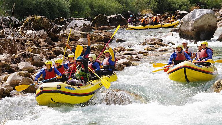 Enge Rafting - Passage auf der Soca. Enge Rafting - Passage auf der Soca.