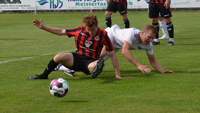 Auf die Nase gefallen ist der TSV Gochsheim (rechts Alexander Derra) zu Saisonbeginn gleich mehrfach. Der Landesligist ist aber längst wieder aufgestanden. Auf die Nase gefallen ist der TSV Gochsheim (rechts Alexander Derra) zu Saisonbeginn gleich mehrfach. Der Landesligist ist aber längst wieder aufgestanden. 