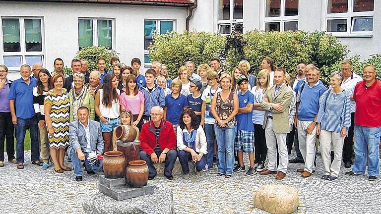 Zu Gast in Polen: Zum Abschluss des Wasser-Projekts waren Delegationen aus Marktheidenfeld und Montfort, an ihrer Spitze die Bürgermeisterinnen Helga Schmidt-Neder und Delphine David, nach Pobiedziska gereist.