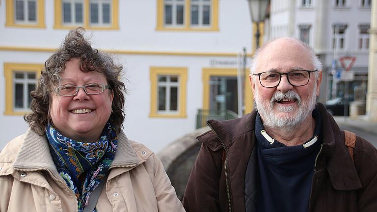 Gisela Reiß (60) und Werner Nowak (75) aus Kitzingen. Gisela Reiß (60) und Werner Nowak (75) aus Kitzingen.