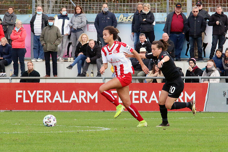 Arianna Velands Abenteuer bei den Würzburger Kickers war nur von kurzer Dauer. Die US-Amerikanerin blieb wie auch ihre Landsfrau Kaiya McCullough nach den Weihnachtsferien in der Heimat. In Würzburg haben die beiden durch den Lockdown und die Spielpause keine Perspektive mehr gesehen. Arianna Velands Abenteuer bei den Würzburger Kickers war nur von kurzer Dauer. Die US-Amerikanerin blieb wie auch ihre Landsfrau Kaiya McCullough nach den Weihnachtsferien in der Heimat. In Würzburg haben die beiden durch den Lockdown und die Spielpause keine Perspektive mehr gesehen.