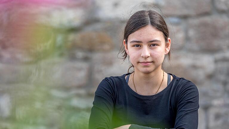 Estella Niedens ist an diesem Abend mit der Realschule Ochsenfurt da. 'Ich mag es echt gern, diesen Auftritt heute zu haben', freut sie sich.