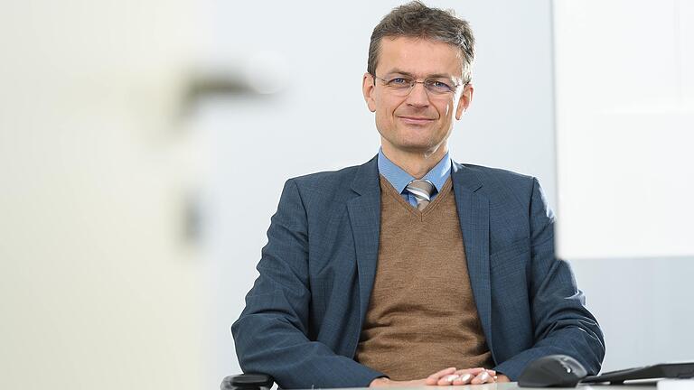 Von Würzburg zurück in die Heimat: Prof. Jens Maschmann trat Anfang August die Stelle als Leitender Ärztlicher Direktor am Tübinger Uniklinikum angetreten.