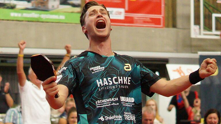 Filip Zeljko spielte stark auf und gewann sein Einzel gegen Steffen Mengel beim 3:0-Erfolg des TSV Bad Königshofen gegen Post SV Mühlhausen. Filip Zeljko spielte stark auf und gewann sein Einzel gegen Steffen Mengel beim 3:0-Erfolg des TSV Bad Königshofen gegen Post SV Mühlhausen.
