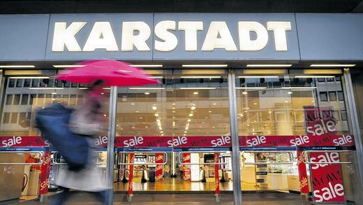 Karstadt-Filiale in Düsseldorf: Dem Handelskonzern steht ein harter Sanierungskurs bevor. Martin Gerten, dpa