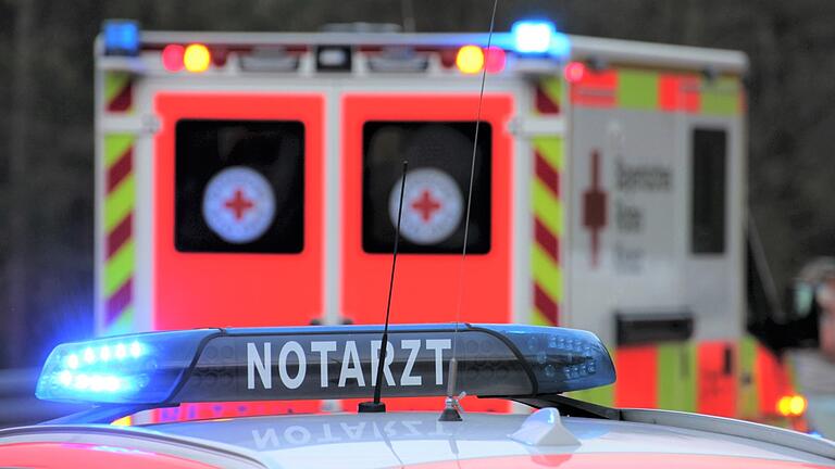 Die Beschäftigten der Rettungsdienste des Deutschen Roten Kreuzes (DRK) rücken, nach Angaben des Verbands, täglich zu rund 20.000 Einsätzen in Notfallrettung sowie Krankentransport aus.