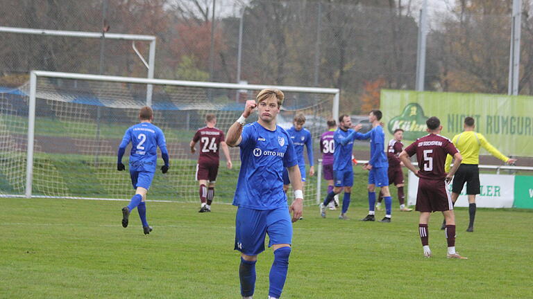 Die Spiele des FC 06 Bad Kissingen und TSV Münnerstadt       -  Eine Geste, die auch den bisherigen Saisonverlauf beim FC 06 Bad Kissingen passend dokumentiert: Luka Maric zeigt die Sieger-Faust im Spiel beim TSV Gochsheim.