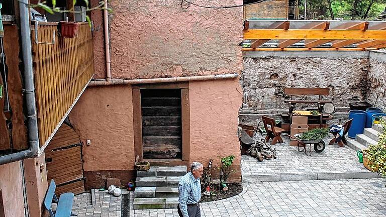 Nachher: Der Hof ist wieder hergerichtet. Doch die Angst vor dem nächsten Unwetter bleibt.