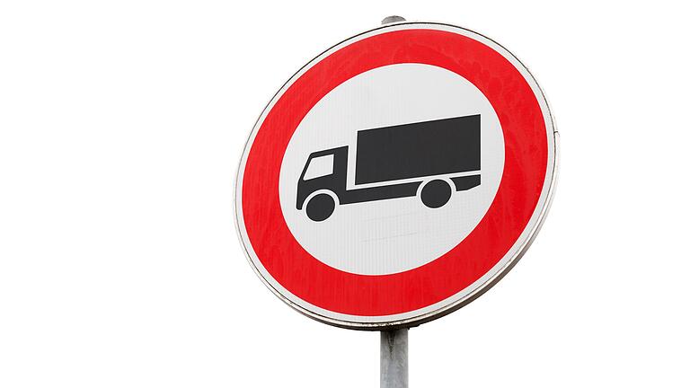 Lkw Verbotsschild       -  Lastwagen Durchfahrt verboten Schild