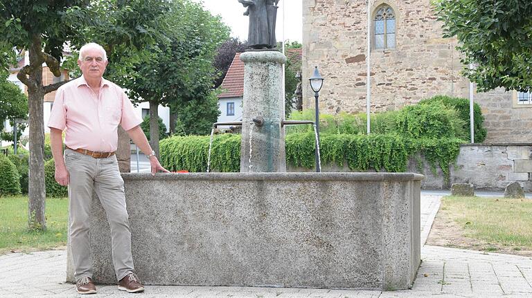 Michael Erhard hat uns bei der Auflösung der Aufgabe vom vergangenen Dienstag geholfen. Michael Erhard hat uns bei der Auflösung der Aufgabe vom vergangenen Dienstag geholfen.