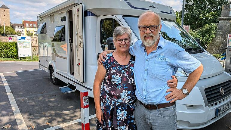 Eva und Martin Siewers aus Höxter reisen gern nach Italien, Holland oder innerhalb von Deutschland. Eva und Martin Siewers aus Höxter reisen gern nach Italien, Holland oder innerhalb von Deutschland.