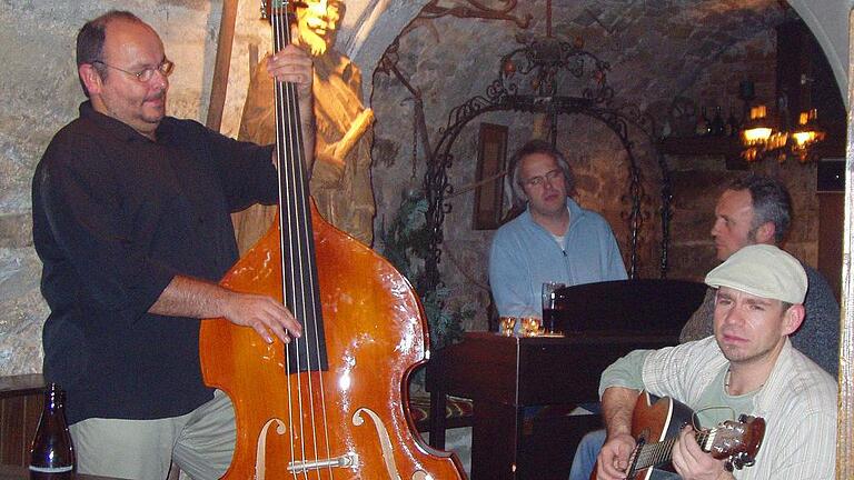 Ein Bild aus der ersten Saison 2008: Andreas Bördlein, Christoph Jeßberger, Joschi Schneider, der jugendliche Frank Helmerich.