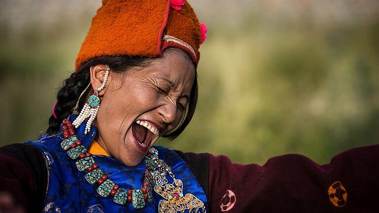 Pure Lebensfreude: Das zentrale Bild des 17. Welt-Dia-Vision-Festivals in Mellrichstadt hat Pascal Violo in einem Dorf in Nepal aufgenommen. Er stellt seine Reise zum Himalaya am 7. November in der Oskar-Herbig-Halle um ersten Mal überhaupt in Deutschland vor. Pure Lebensfreude: Das zentrale Bild des 17. Welt-Dia-Vision-Festivals in Mellrichstadt hat Pascal Violo in einem Dorf in Nepal aufgenommen. Er stellt seine Reise zum Himalaya am 7. November in der Oskar-Herbig-Halle um ersten Mal überhaupt in Deutschland vor.