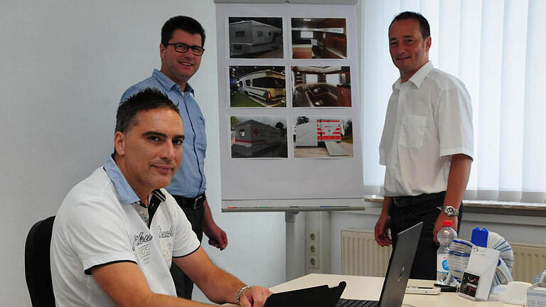 Startup auf dem Land: Helmut Limpert (v. l.), Jürgen Stelzner und Mario Volklandt entwickeln Caravans und beraten Unternehmen. Foto: Andreas Ungermann       -  Startup auf dem Land: Helmut Limpert (v. l.), Jürgen Stelzner und Mario Volklandt entwickeln Caravans und beraten Unternehmen. Foto: Andreas Ungermann
