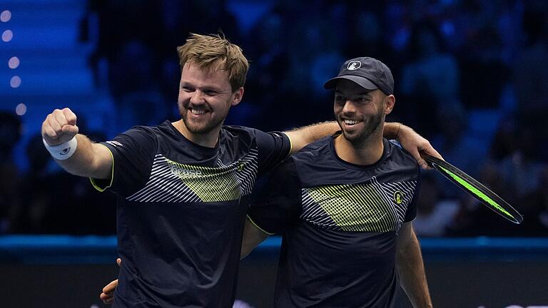 ATP-World Tour Finals in Turin - Finale       -  Kevin Krawietz (l) und Tim Pütz sorgen für einen Coup in Turin.
