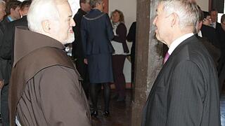 Mit einem Empfang im Rathaus verabschiedete die Stadt Dettelbach am Sonntagvormittag ganz offiziell die Franziskaner nach 400 Jahren aus der Stadt.