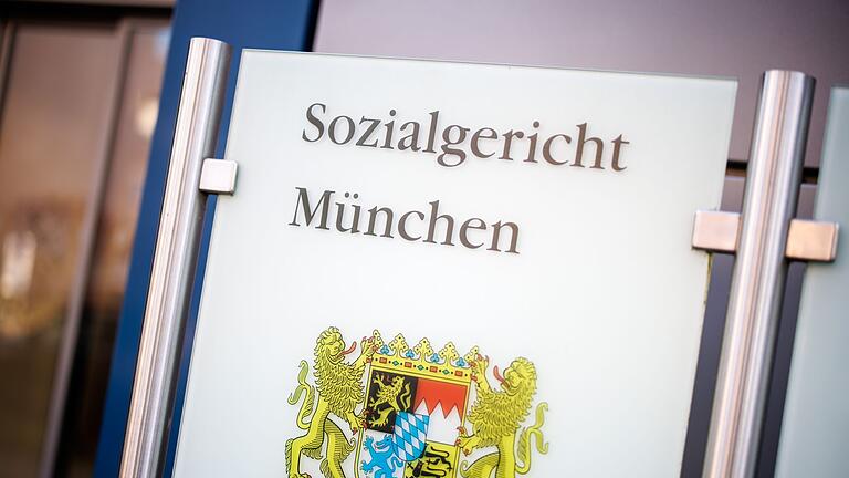 Sozialgericht München       -  Auch das Sozialgericht München musste sich mit Klagen gegen die Bezahlkarte für Asylbewerber befassen. (Archivbild)