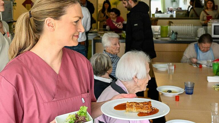 Bayerns Gesundheits- und Pflegeministerin Judith Gerlach macht am 19. Februar ein dreistündiges Pflege-Praktikum im unterfränkischen Seniorenstift Hafenlohr.