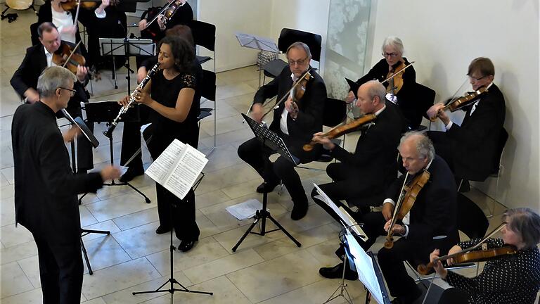 Das Kammerorchester Schweinfurt gab in der Erlöserkirche in Gerolzhofen das Konzert 'Barockes und Beschwingtes.'