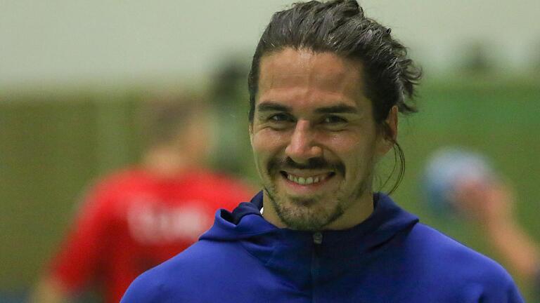 Maximilian Häckner hört nach sechs Jahren als Spielertrainer beim SV Michelfeld auf. Andreas Kister ist bei den Handballern sein Nachfolger, unterstützt von Marco Weinhardt. Maximilian Häckner hört nach sechs Jahren als Spielertrainer beim SV Michelfeld auf. Andreas Kister ist bei den Handballern sein Nachfolger, unterstützt von Marco Weinhardt.