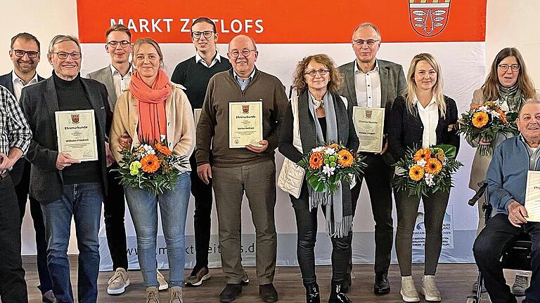 Nach drei Jahren Pause fand wieder die Auszeichnung zahlreicher Persönlichkeiten beim Neujahrsempfang des Marktes Zeitlofs für ihre besonderen Leistungen statt.       -  Nach drei Jahren Pause fand wieder die Auszeichnung zahlreicher Persönlichkeiten beim Neujahrsempfang des Marktes Zeitlofs für ihre besonderen Leistungen statt.