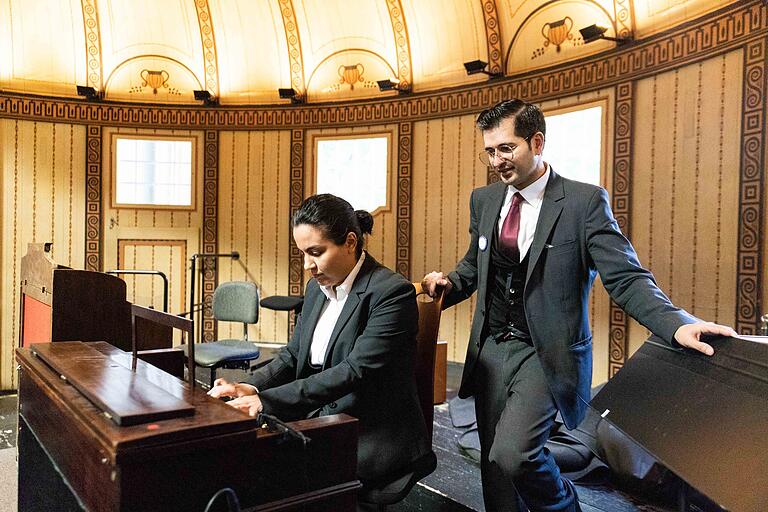 Das Harmonium, das nach Orgel oder Akkordeon klingen kann: Der Förderverein des Kurorchesters hat den Kauf ermöglicht. Burghard Toelke sagt: „Kein Harmonium auf der Welt muss mehr spielen als dieses.“