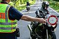 Der Bundesrat fordert härtere Strafen, Grenzwerte bei der Lautstärke und zeitliche Fahrverbote für Motorradfahrer. Auch in Unterfranken gibt es deswegen Proteste.