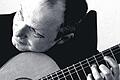 Gitarrenabend mit Robin Mc Bride       -  (kri)   Ein Gitarrenabend mit Robin McBride steht am Mittwoch, 13. August, um 20 Uhr in der Kreuzkirche auf dem Programm. Robin Mc Bride spielt klassische Gitarrenwerke von von Fernando Sor, Francisco Tárrega, Augustín Barrios Mangoré und Carlo Domeniconi. Der Eintritt ist frei.