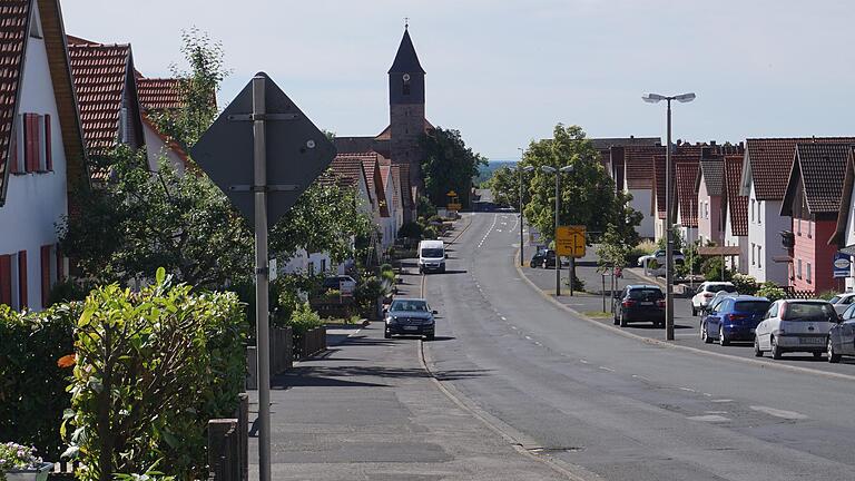 In Sandberg wird die gesplittete Abwassergebühr ab dem kommenden Jahr eingeführt. Dann werden auch Dach- und versiegelte Hofflächen bei der Gebühr berücksichtigt.