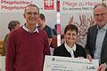 Bei der Übergabe der Spende freuten sich: Pflegedienstleiter Bruno Kleinhenz, Personalrätin Annette Illig von der Sparkasse Bad Neustadt sowie Bernhard Rösch, Vorstand der Sozialstation (von links).