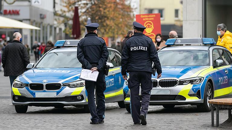 Die Polizei hatte bei Demonstrationen in Würzburg (Symbolbild) am Wochenende einiges zu tun.