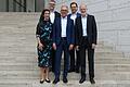 Betriebsjubiläum bei der VR Bank Main-Rhön: (v.l.) Daniela Genders (Personalentwicklung), Markus Feser (Vorstandsmitglied), Uwe Benkert, Frank Hefner (Vorstandssprecher), Martin Weyer (stellvertretender Betriebsratsvorsitzender).