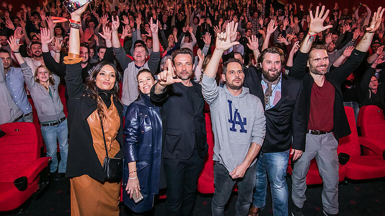 Filmpremiere im Mainfrankenpark: Am Mittwochabend stellten die Hauptakteure die langersehnte Fortsetzung des Kultfilms 'Lammbock' vor. Foto: Silvia Gralla Filmpremiere im Mainfrankenpark: Am Mittwochabend stellten die Hauptakteure die langersehnte Fortsetzung des Kultfilms 'Lammbock' vor. Foto: Silvia Gralla