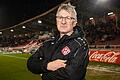 Helmut Bolldorf steht beim Heimspiel der Würzburger Kickers auf dem Spielfeld der Flyeralarm Arena. Seit mehr als zwei Jahrzehnten organisieren der 68-Jährige und seine Mitstreiter zwei Hallenfußball-Turniere für Junioren in Würzburg.