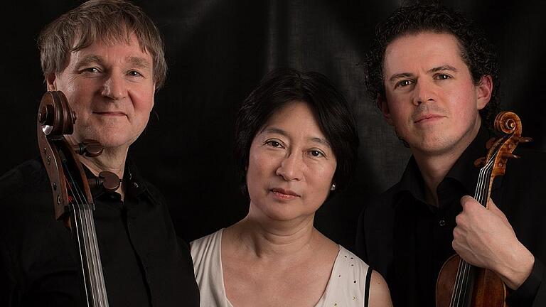 Das Klaviertrio Franconia besteht aus (von links) Mathias Ranft (Violoncello), Tomoko Ogasawara (Klavier) und Bart Vandenbogaerde (Violine).