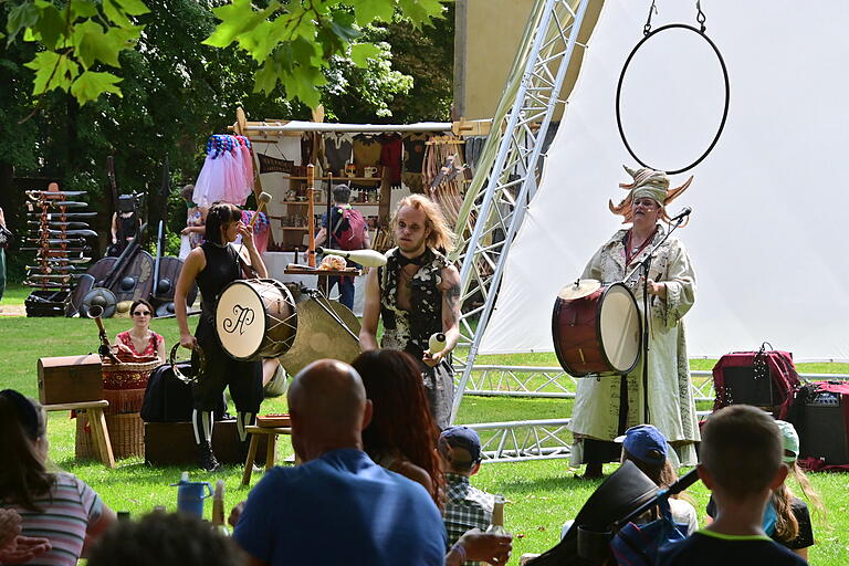 Auch Musik und Spiel gab es. Auch Musik und Spiel gab es.