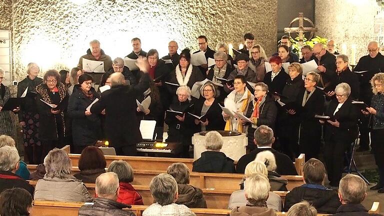 Im Rahmen der Hammelburger Kirchenmusiktage erwartet die Zuhörer ein festliches Chor- und Orchesterkonzert unter der Leitung von Kantor Dieter Blum. - Im Rahmen der Hammelburger Kirchenmusiktage erwartet die Zuhörer ein festliches Chor- und Orchesterkonzert unter der Leitung von Kantor Dieter Blum. Im Rahmen der Hammelburger Kirchenmusiktage erwartet die Zuhörer ein festliches Chor- und Orchesterkonzert unter der Leitung von Kantor Dieter Blum. - Im Rahmen der Hammelburger Kirchenmusiktage erwartet die Zuhörer ein festliches Chor- und Orchesterkonzert unter der Leitung von Kantor Dieter Blum.