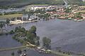 Hochwasser in Sachsen-Anhalt       -  Das Loch im Deich vor Fischbek ist gestopft worden. 145 Quadratkilometer stehen im Elbe-Havel-Winkel aber noch immer unter Wasser. Foto: Jens Wolf