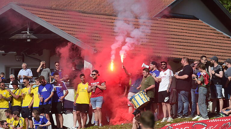 Spielszenen und Emotionen vom Spiel der SG Brendlorenzen/Windshausen, die das Relegationsspiel gegen die SG Großwenkheim I/Münnerstadt II mit 1:0 gewann und den Verbleib in der Kreisklasse Rhön 2 sicherte.