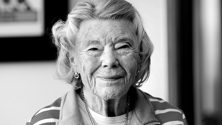 Die Erfolgsautorin Rosamunde Pilcher ist im Alter von 94 Jahren gestorben. Die Erfolgsautorin Rosamunde Pilcher ist im Alter von 94 Jahren gestorben.