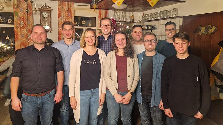 Im Bild von links Manuel Klauer, Fabian Krines, Theresa Koch, Florian Stahl, Nadine Rippstein, Andy Schnapp, Julian Woitek, Sven Glaser, Hannes Wittig. Im Bild von links Manuel Klauer, Fabian Krines, Theresa Koch, Florian Stahl, Nadine Rippstein, Andy Schnapp, Julian Woitek, Sven Glaser, Hannes Wittig.
