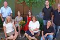 Generationswechsel in der weinfränkischen Kulturlandschaft war das Thema der Sommertour des Bezirks, unter anderem im Weingut Leininger in Eibelstadt, mit Bezirkstagspräsident Erwin Dotzel (v.hi.li.), Weinprinzessin Andrea Engelmann, Weinkönigin Carolin Meyer, Jungwinzer Florian Engelmann, Senior Dirk Engelmann, vorne v. li. den Bezirksrätinnen Christina Feiler und Rosa Behon sowie Monika Engelmann.