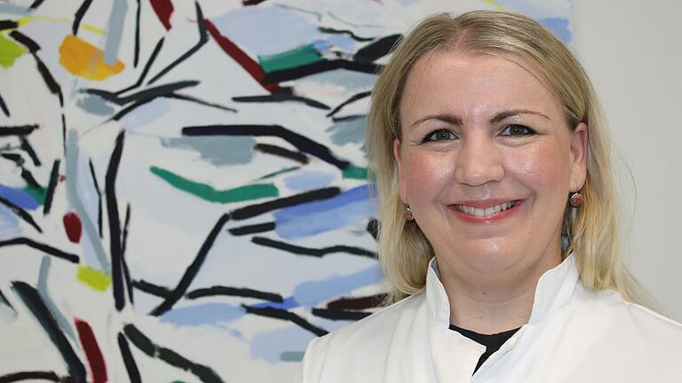 Dr. Annette Wons leitete zuletzt das Nierenzentrum Bad Neustadt, zum 1. April wechselt sie in die Gemeinschaftspraxis Weier/Pladek-Weier. Sie stammt aus Mellrichstadt. Dr. Annette Wons leitete zuletzt das Nierenzentrum Bad Neustadt, zum 1. April wechselt sie in die Gemeinschaftspraxis Weier/Pladek-Weier. Sie stammt aus Mellrichstadt.