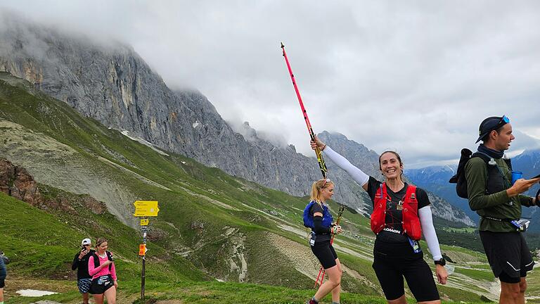 Nicole Weltner inmitten der Teilnehmer.