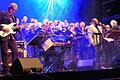 Konzerterlebnis der Extraklasse: Mit Musik für die Freiheit begeisterte das Rockoratorium &bdquo;Eversmiling Liberty&ldquo; unter Leitung von Alfons Meusert (rechts) am Samstagabend 600 Besucher.