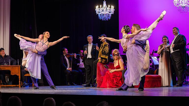 Mit der Operette 'Die Fledermaus Gala' feierte das Schweinfurter Theater am Silvesterabend den Jahresabschluss.